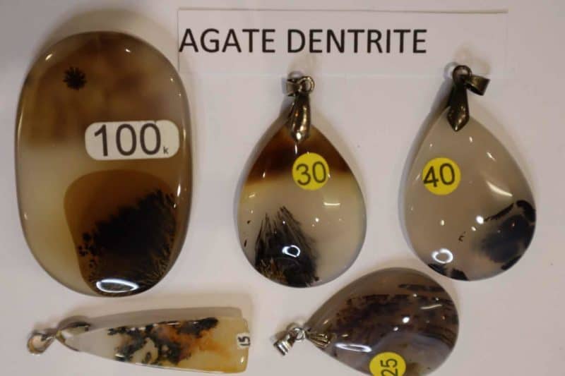 Pendentifs agate dentrite perçés