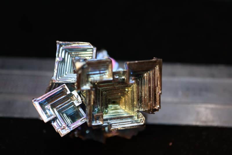 Bismuth trémies irisées1