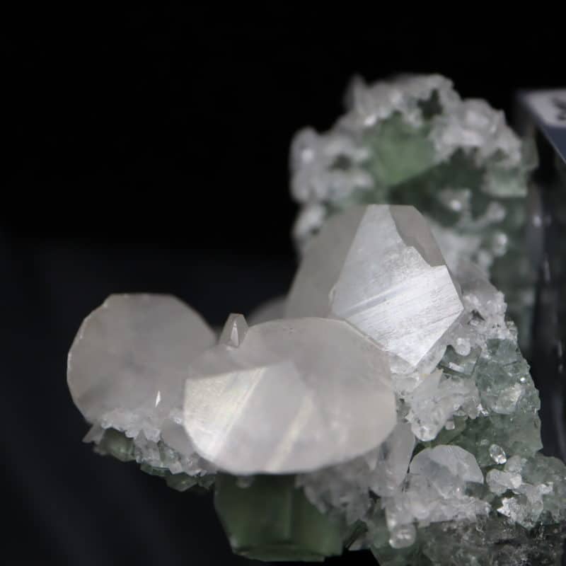 Calcite lenticulaire sur fluorite