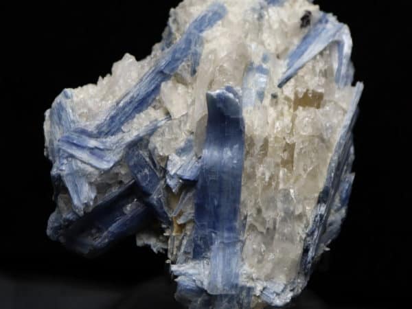 Cyanite minas gerais