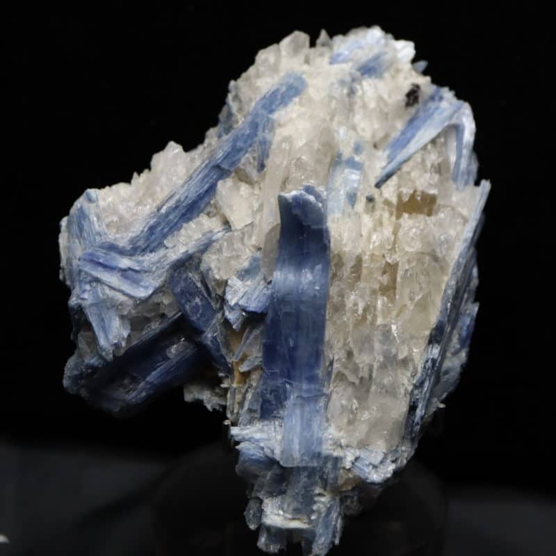 Cyanite minas gerais