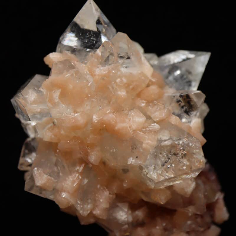 Apophyllite translucide et stilbite