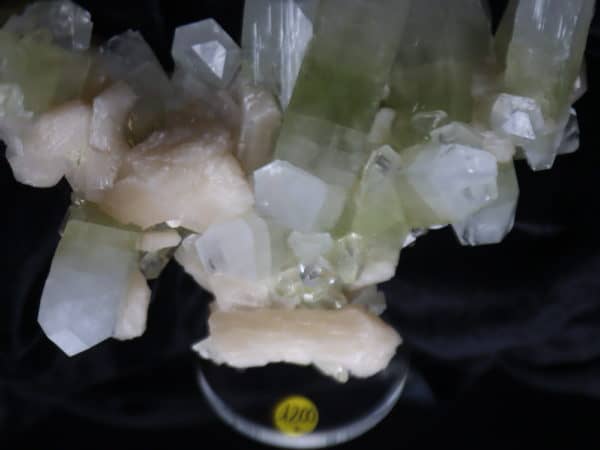 Apophyllite stilbite maharashtra