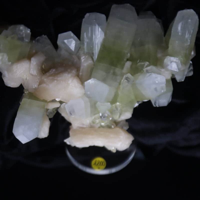 Apophyllite stilbite maharashtra