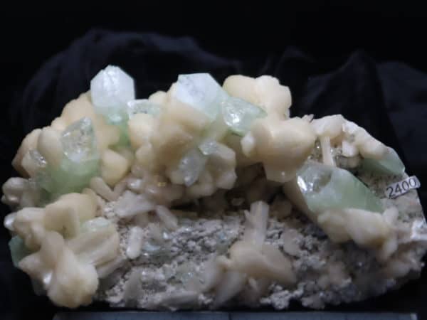 Apophyllite Stilbite Decan