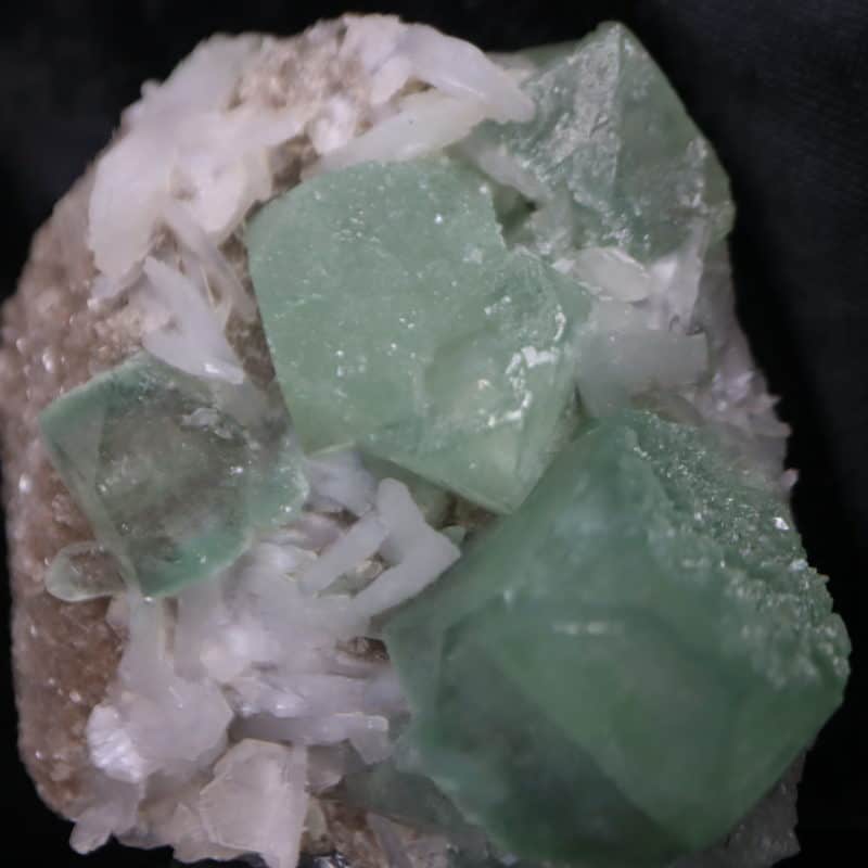 apophyllite carrée et stilbite