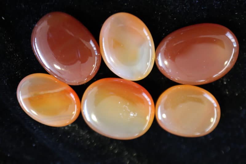 Agate Cornaline galet oval