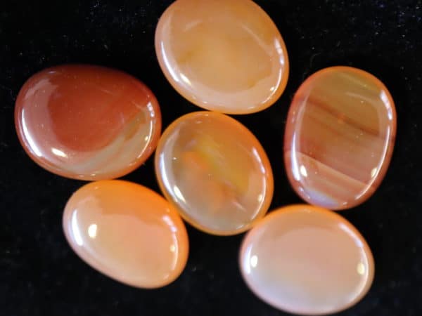 Agate Cornaline galet oval