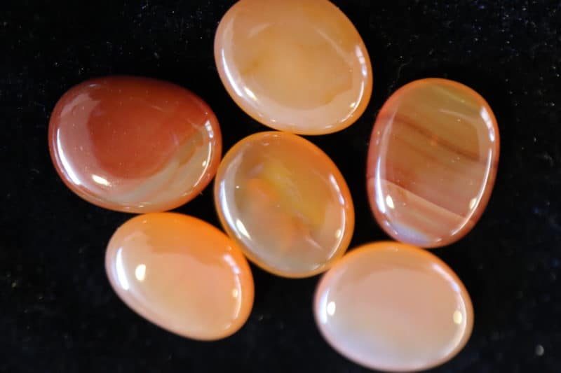 Agate Cornaline galet oval