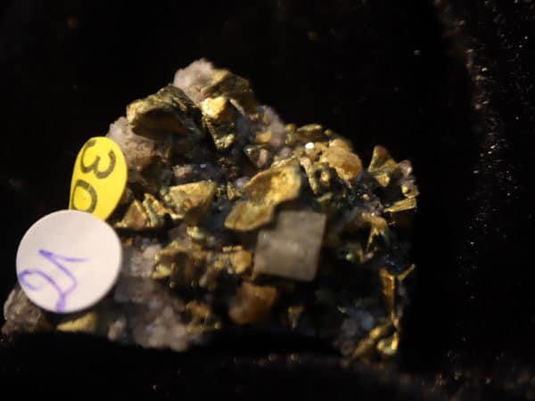 Chalcopyrite Apatite Sidérose Julcani