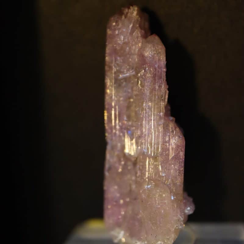 Vésuvianite rose violette