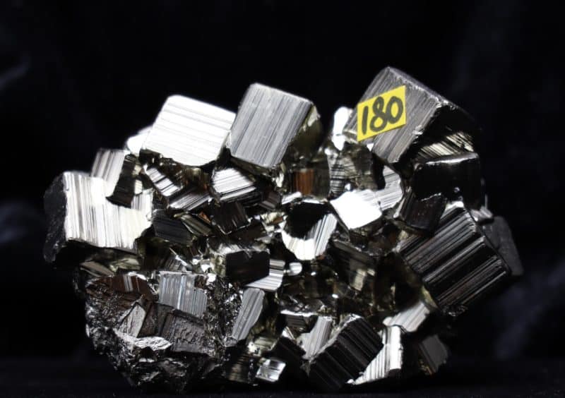 Pyrite cubes Pérou