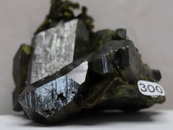 Epidote vert olive