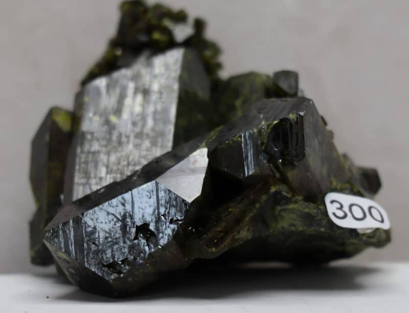 Epidote vert olive