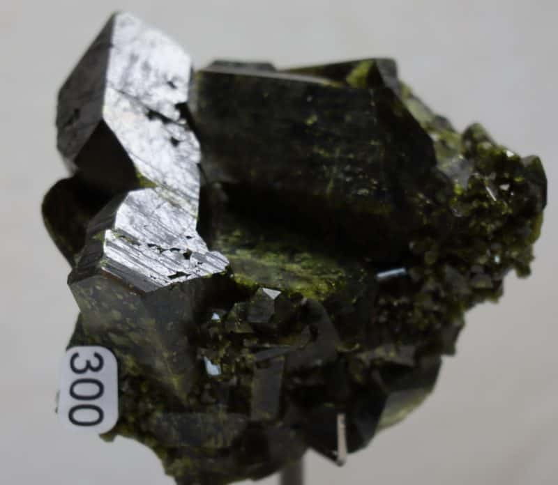 Epidote vert olive