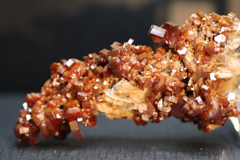 Vanadinite midelt n4