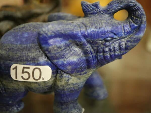 éléphant sculpté lapis