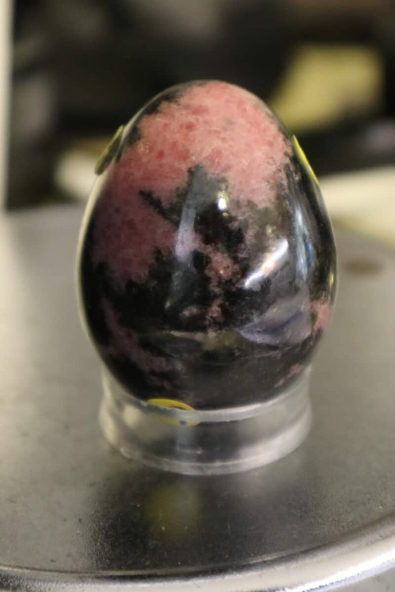 oeuf rhodonite