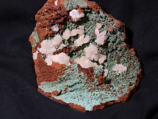 Conichalcite et Hémimorphite