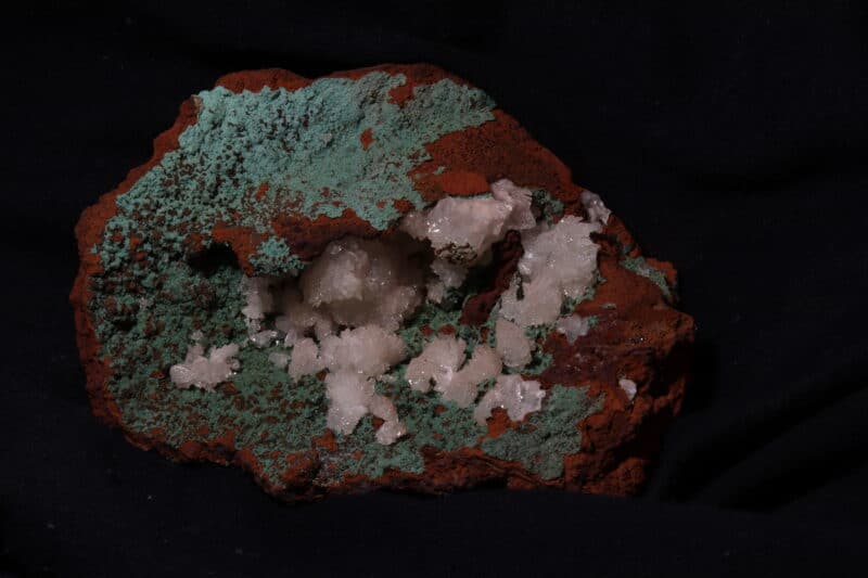 Conichalcite et Hémimorphite