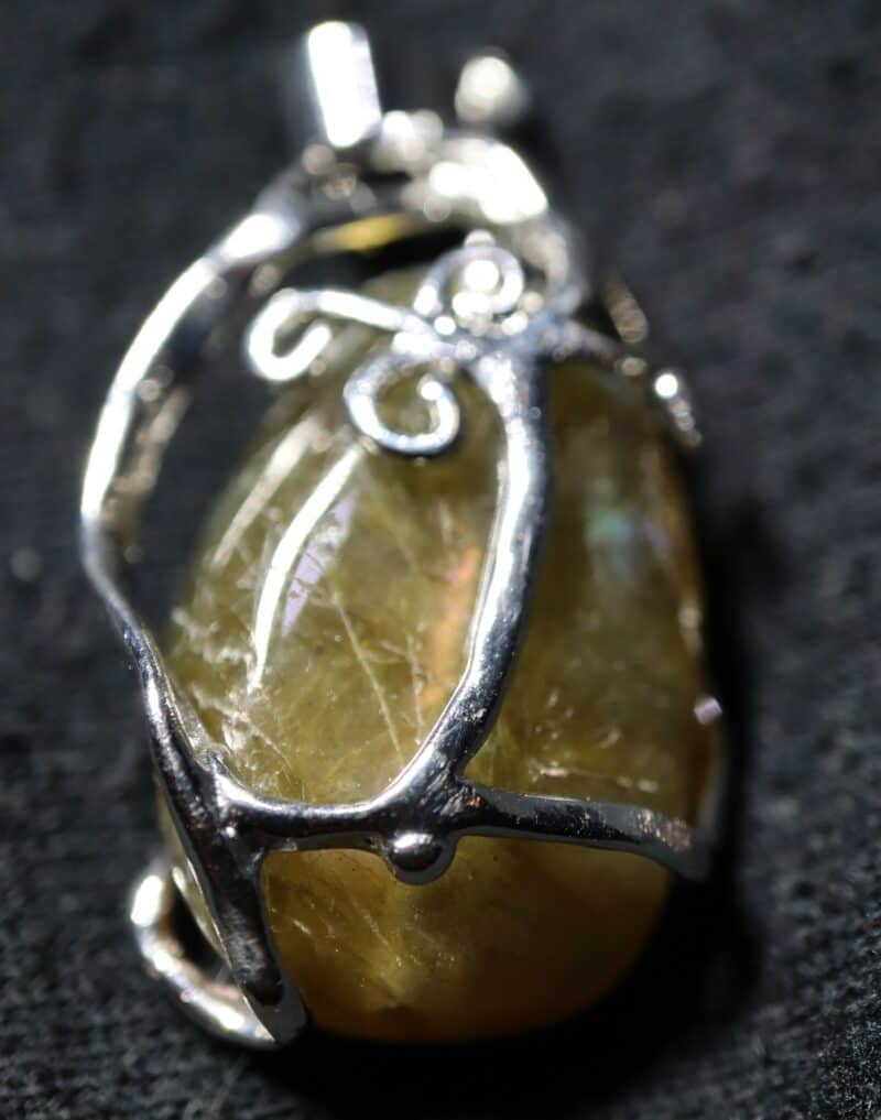 Pendentif griffe Labradorite