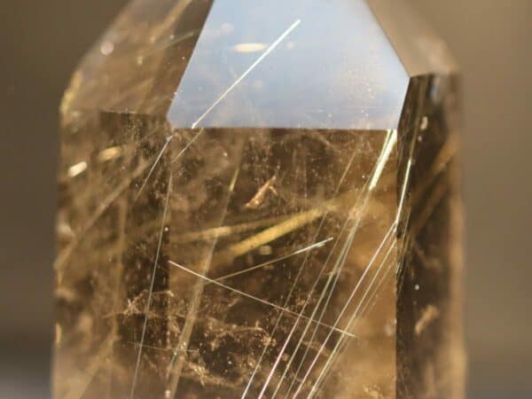 Pointe Quartz Rutile