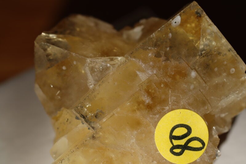 Fluorite cubique jaune Tarn