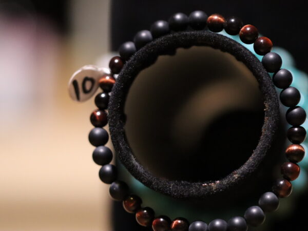 Bracelet Oeil de taureau et lave