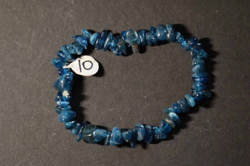 Bracelet Apatite nugget 6x8mm