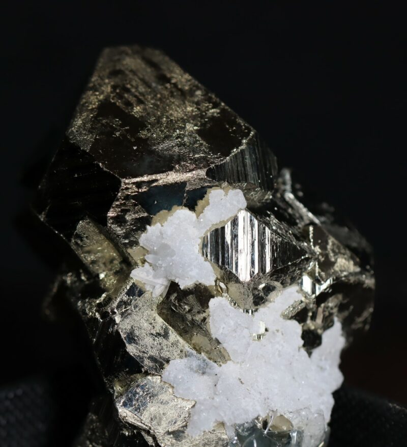 Pyrite octaèdre et Quartz