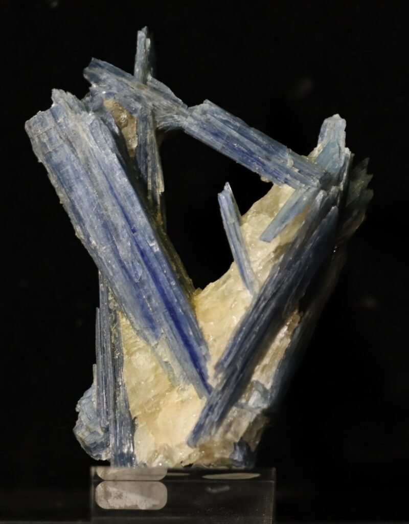 Cyanite 3