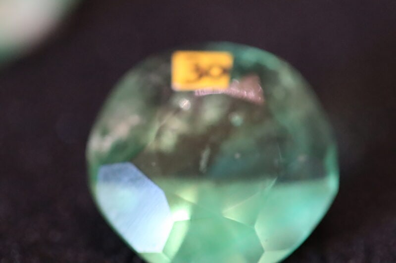 Fluorite verte facetée Pérou 2