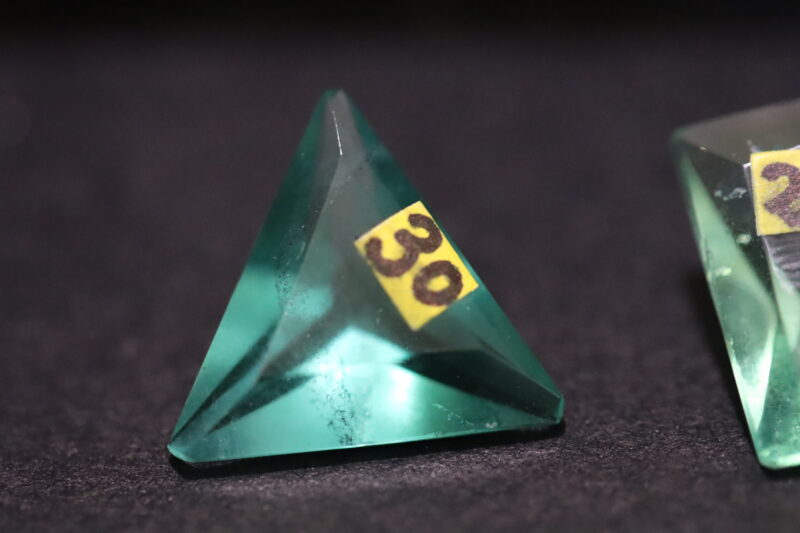 Fluorite verte facetée Pérou 4