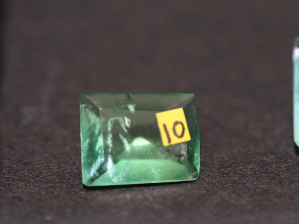 Fluorite verte facetée Pérou 8