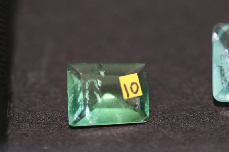 Fluorite verte facetée Pérou 8