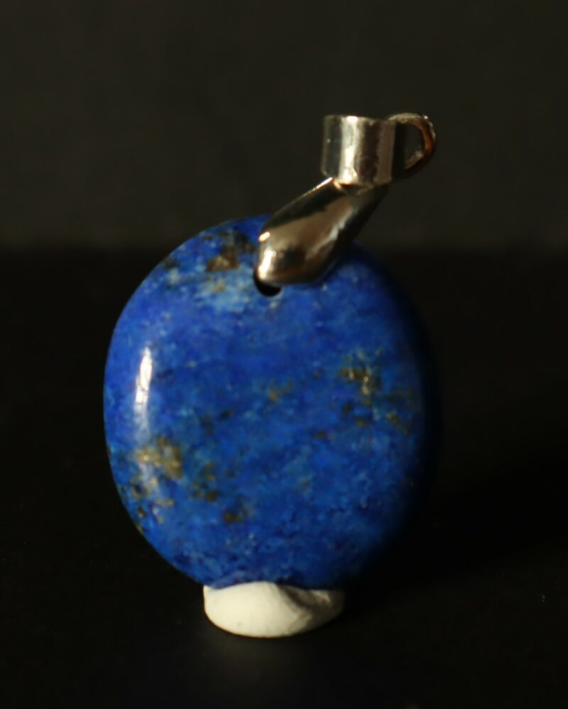 Lapis oval