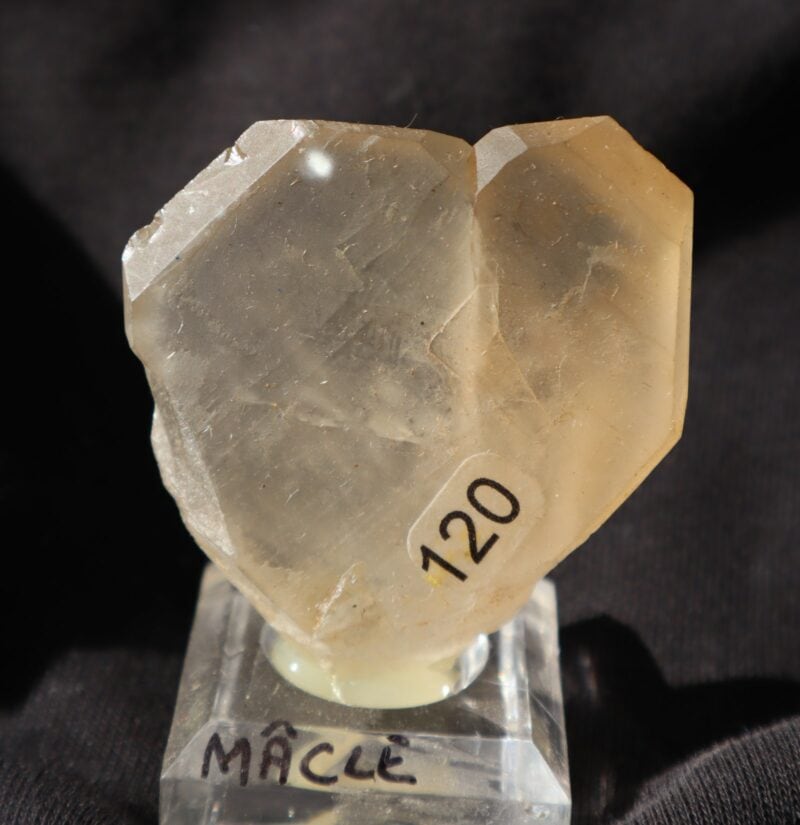 Quartz mâcle 3