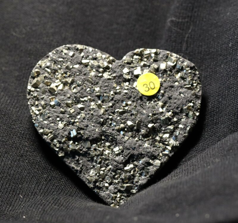 Pyrite et Shungite coeur2