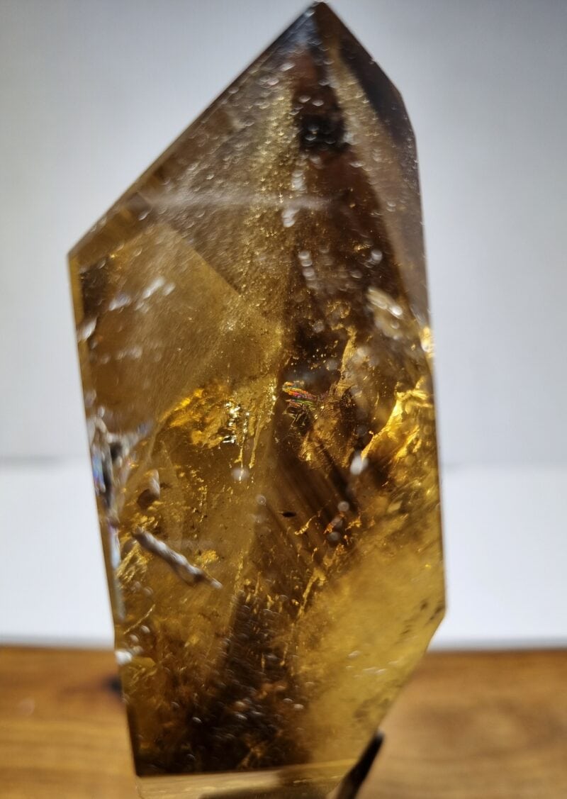 Citrine véritable soclée