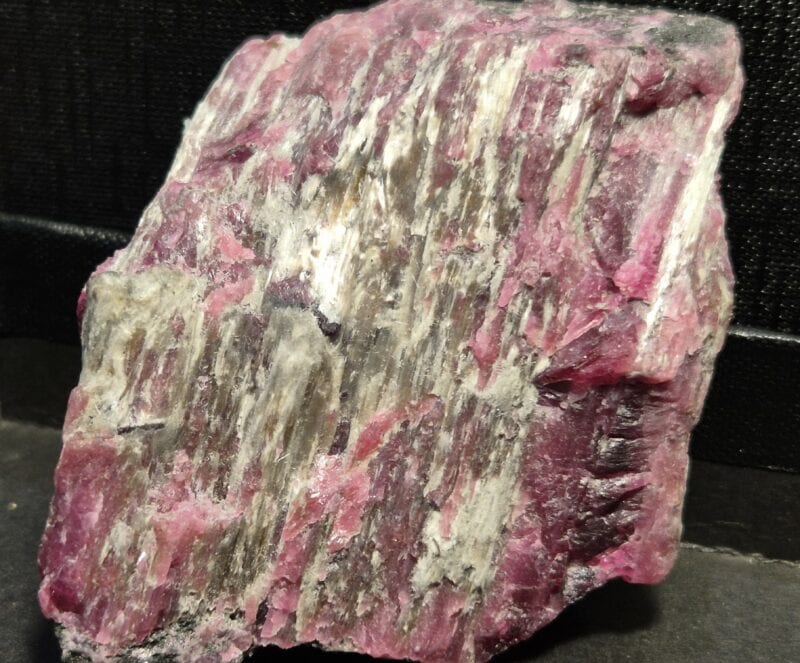 Amiante et Rhodonite