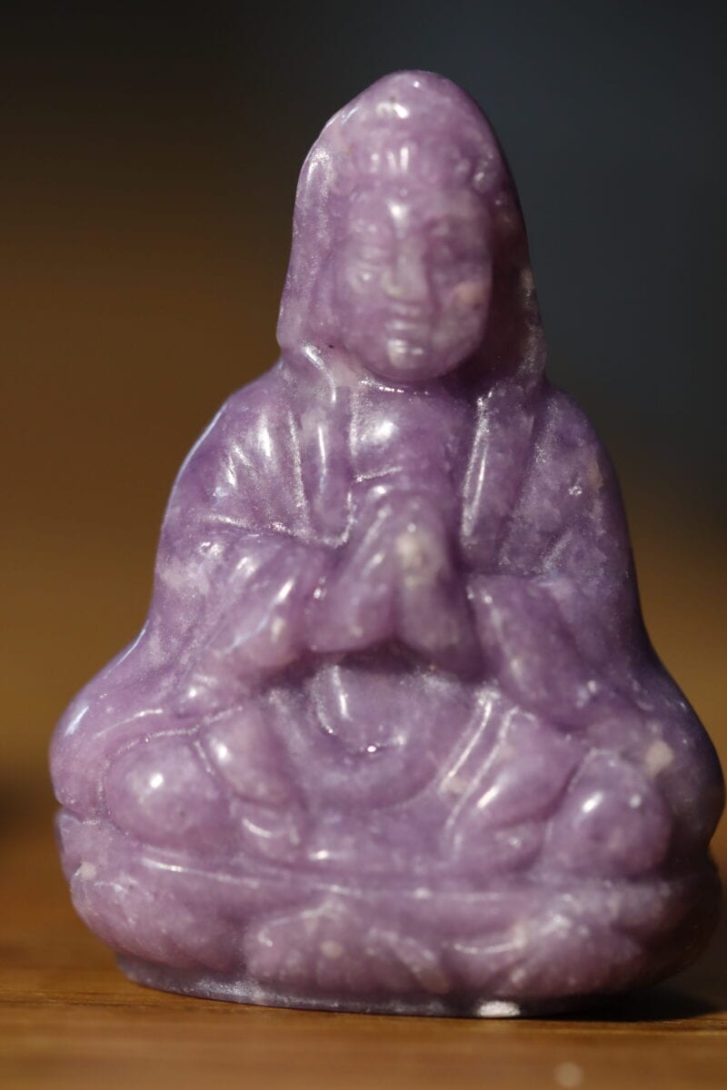 Boudha lépidolite