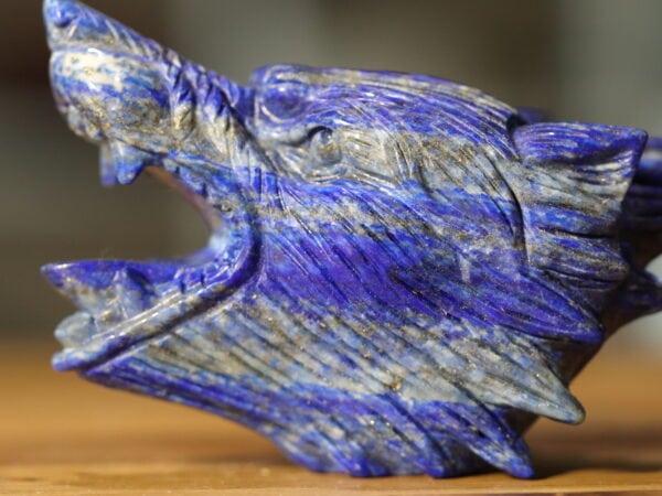 Lapis lazuli sculpture tête de loup