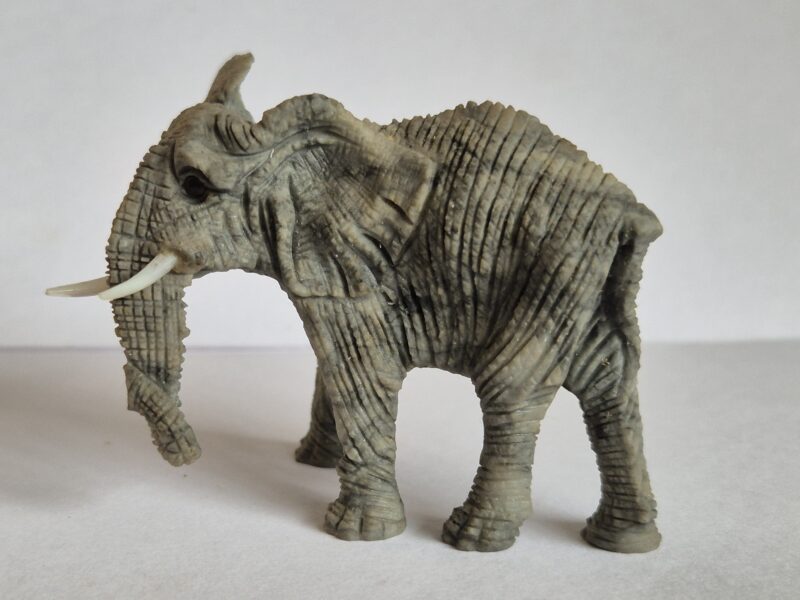 Eléphant jaspe gris1