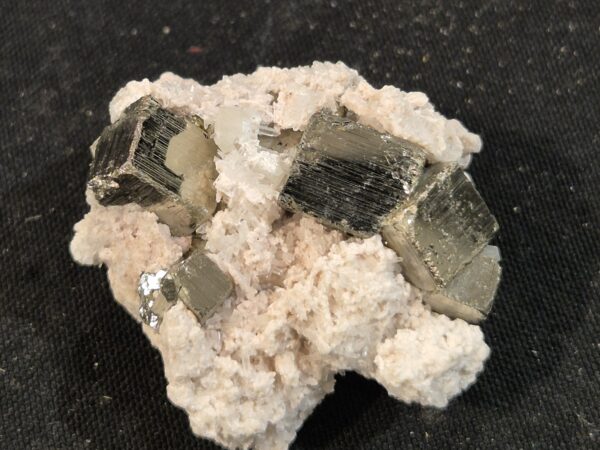 Pyrite sur guangue1