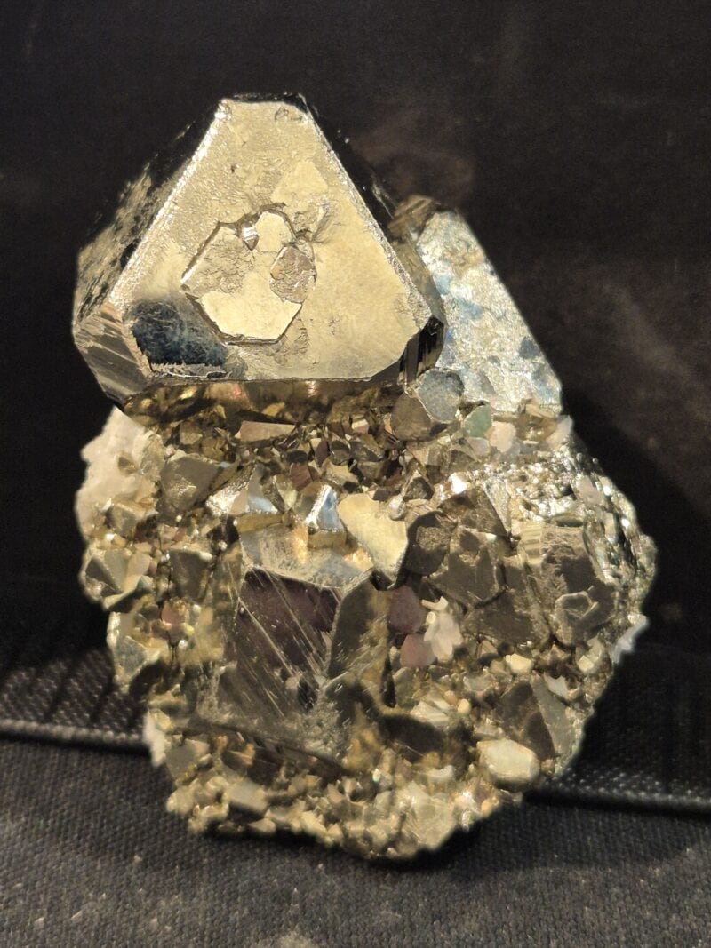 Pyrite octaèdrique tronquée