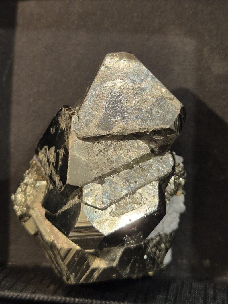 Pyrite octaèdrique tronquée