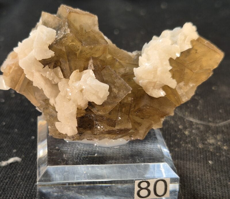 Dolomite sur fluorite