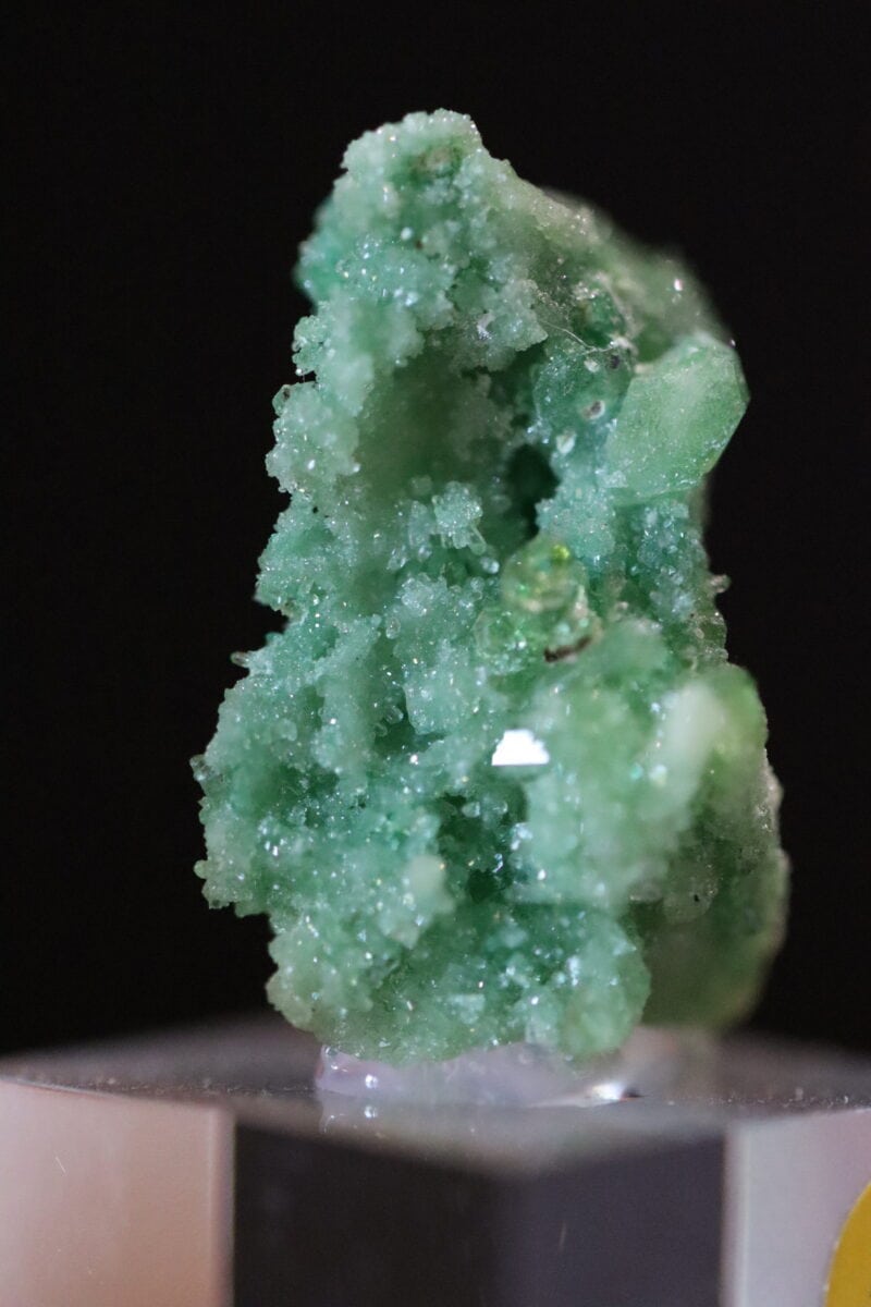 Vésuvianite3