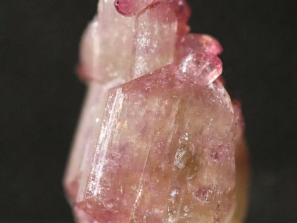 Vésuvianite violette