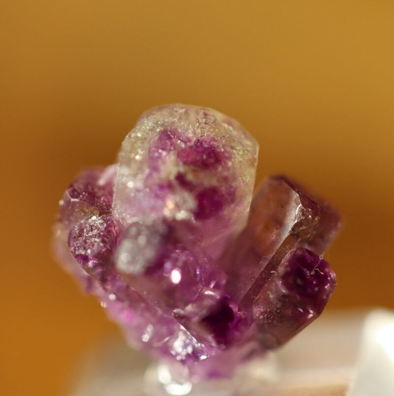 Vésuvianite violette1